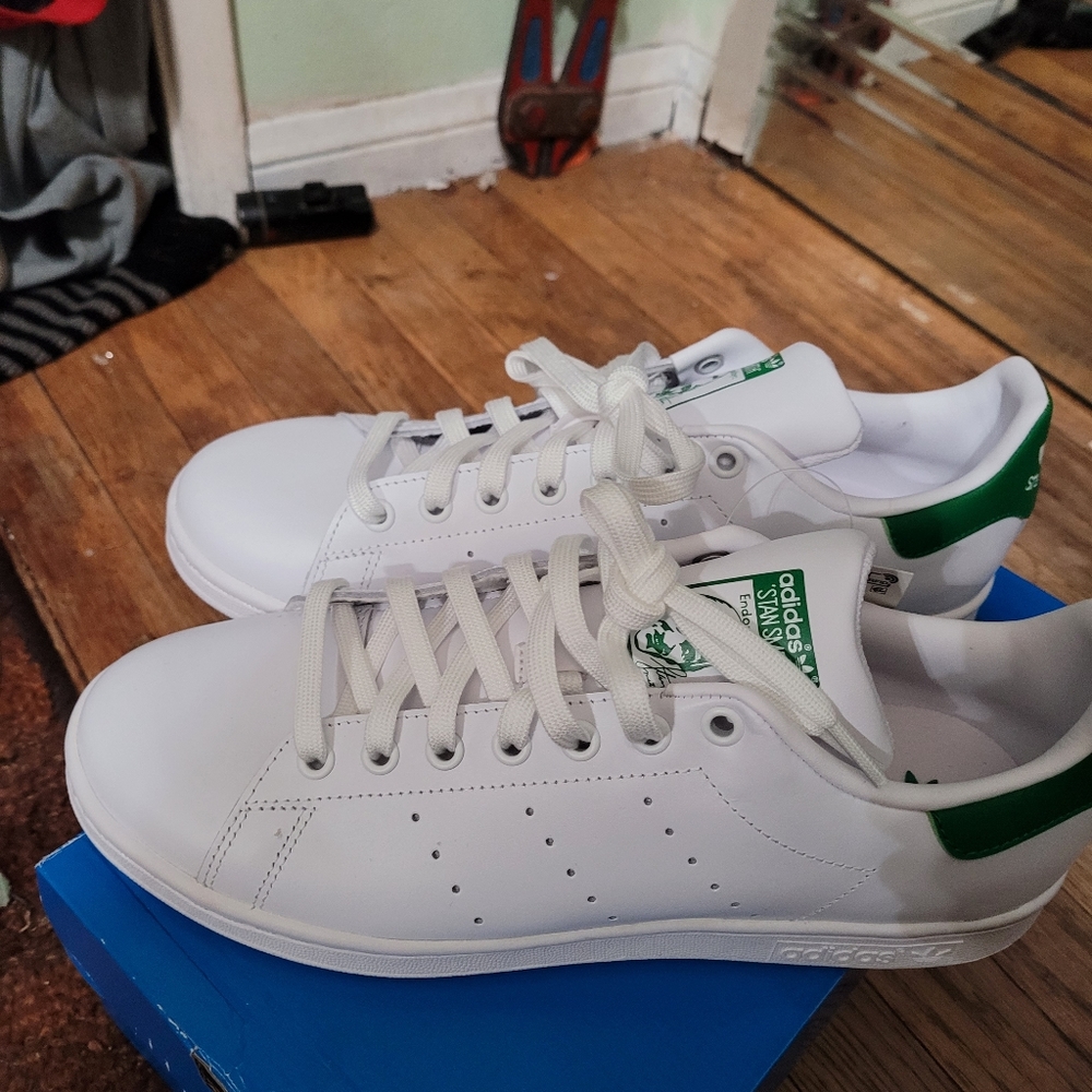 White Stan Smith Adidas with a bit of green